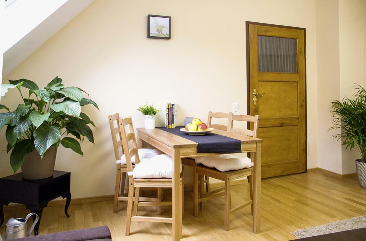 Spelzenhof - Ferienwohnung Im Obergeschoss Altdorf  Exteriör bild